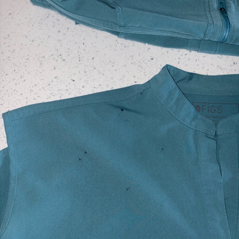 Figs Teal Women's Casual Button Down Shirt - Picture 3 of 3